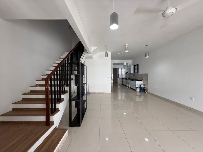 Rumah Teres untuk Dijual di Elmina (Shah Alam) - Salawati Busro - Living Room - PropertyGuru.com.my