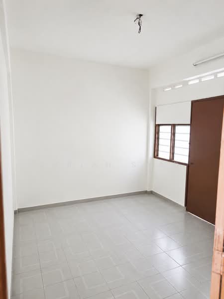 Retail Space for Rent in Brickfields (Kuala Lumpur) - Sariah Saad - Interior - PropertyGuru.com.my