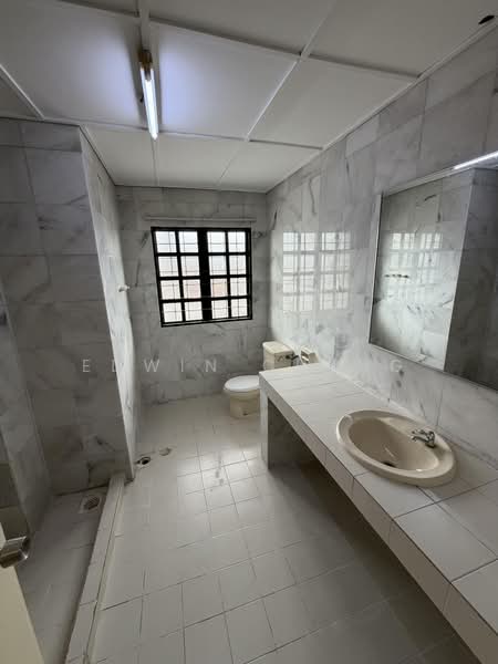 Rumah Teres 2 Tingkat untuk Disewa di Bandar Sungai Long (Selangor) - Edwin Cheng - Bathroom - PropertyGuru.com.my