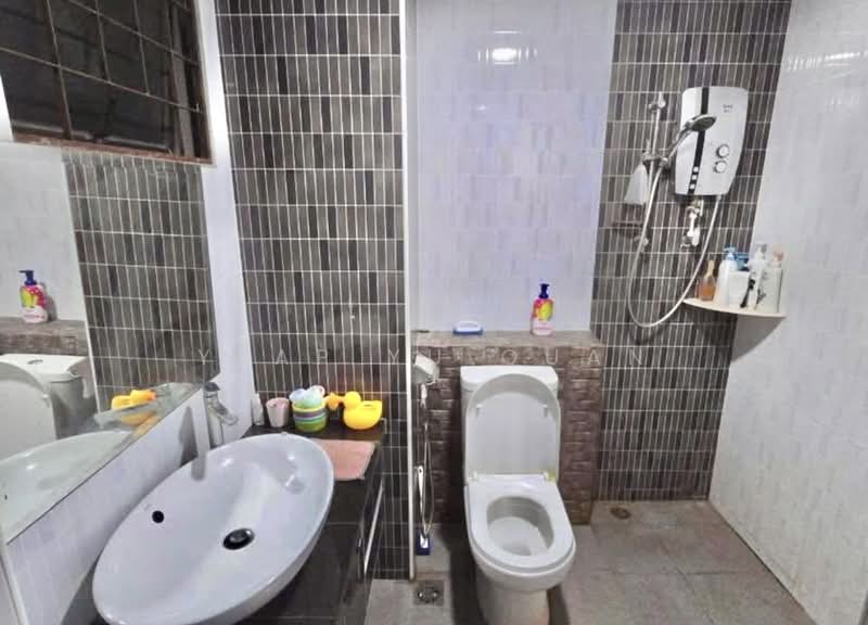 Condominium for Sale at Menara Greenview - Yeap Yu Quan - Bathroom - PropertyGuru.com.my