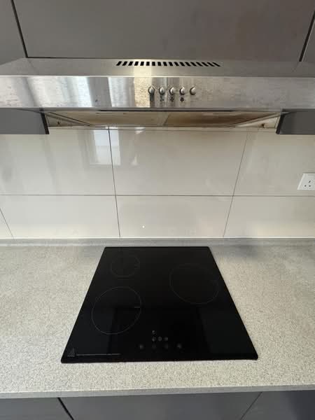 Kondominium untuk Dijual di Lakefront Residence - Jason Chiam - Kitchen - PropertyGuru.com.my