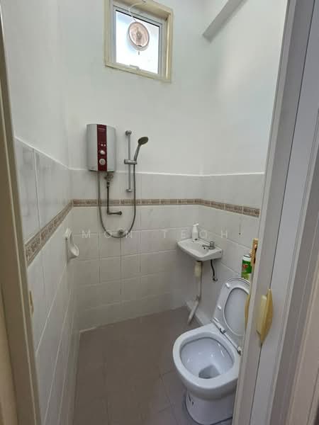 Pangsapuri untuk Disewa di Kingfisher Series - Mon Teoh - Bathroom - PropertyGuru.com.my