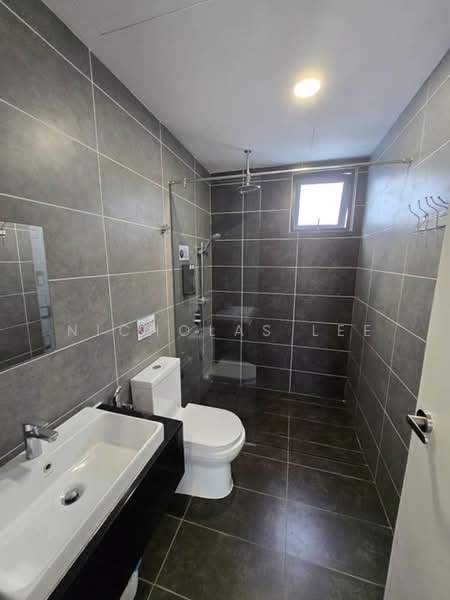 Servis Apartment untuk Disewa di Sunway Onsen Suites - Nicholas Lee - Bathroom - PropertyGuru.com.my