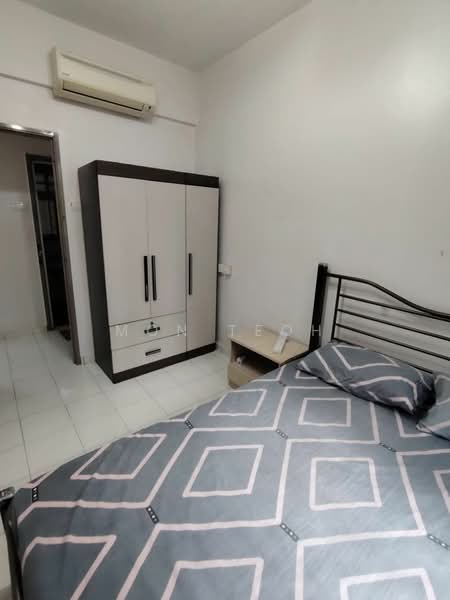 Kondominium untuk Disewa di Putra Place Condominium - Mon Teoh - Bedroom - PropertyGuru.com.my
