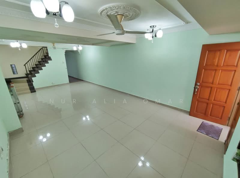 2-storey Terraced House for Sale in Ampang (Kuala Lumpur) - Nur Alia Omar - Living Room - PropertyGuru.com.my