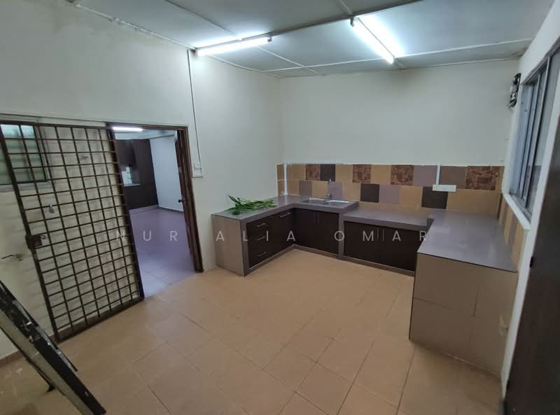 2-storey Terraced House for Sale in Ampang (Kuala Lumpur) - Nur Alia Omar - Kitchen - PropertyGuru.com.my