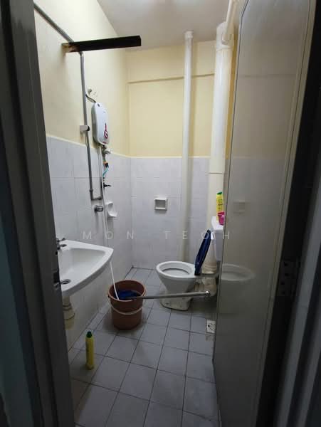 Rumah Flat untuk Disewa di Mutiara Idaman 2 - Mon Teoh - Bathroom - PropertyGuru.com.my