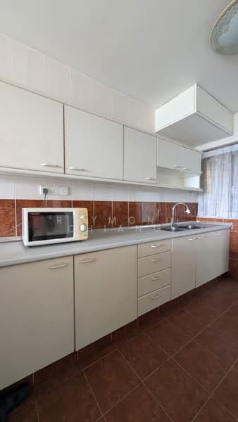 Condominium for Sale at Mont Kiara Pines - Raymond Chiang - Kitchen - PropertyGuru.com.my