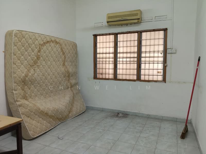 1-storey Terraced House for Sale in Kluang (Johor) - Chin Wei Lim - PropertyGuru.com.my