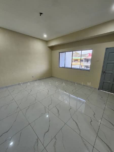 Rumah Teres 2 Tingkat untuk Dijual di Taman Bukit Kempas (Tampoi) - Vanessa Lim - Interior - PropertyGuru.com.my