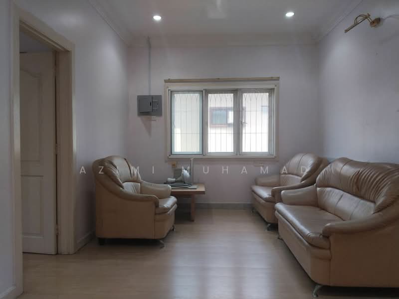 2-storey Terraced House for Sale in Ipoh (Perak) - Azimi Muhamad - Living Room - PropertyGuru.com.my