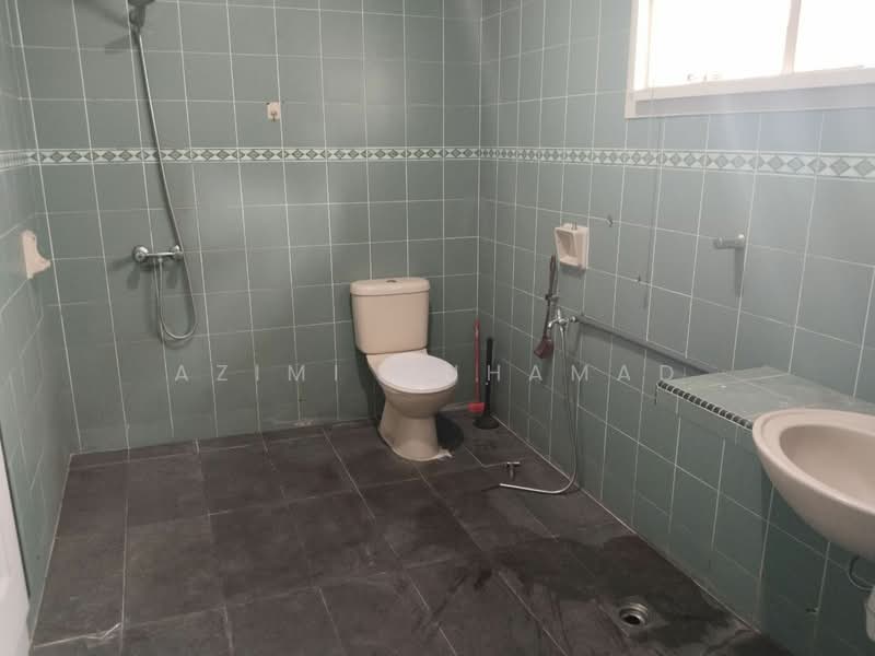 2-storey Terraced House for Sale in Ipoh (Perak) - Azimi Muhamad - Bathroom - PropertyGuru.com.my