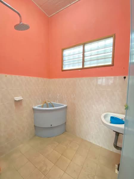 Bungalow for Sale in Ipoh (Perak) - Azimi Muhamad - Bathroom - PropertyGuru.com.my