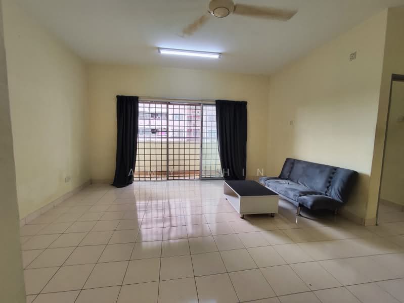 Pangsapuri untuk Disewa di Desa Saujana - Amy Chin - Living Room - PropertyGuru.com.my