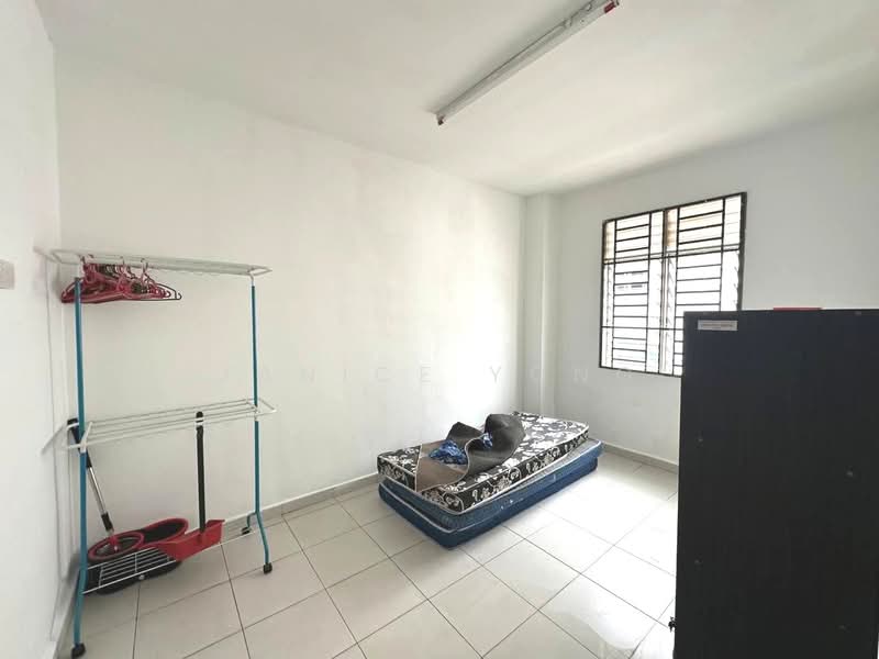 2-storey Terraced House for Rent in Bandar Jaya Putra (Johor Bahru) - Janice Yong - Bedroom - PropertyGuru.com.my