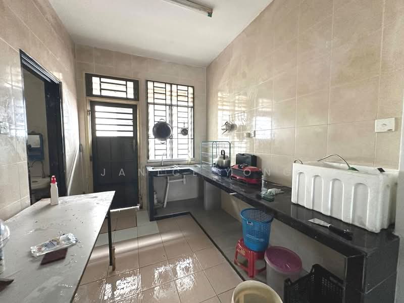 2-storey Terraced House for Rent in Bandar Jaya Putra (Johor Bahru) - Janice Yong - Kitchen - PropertyGuru.com.my