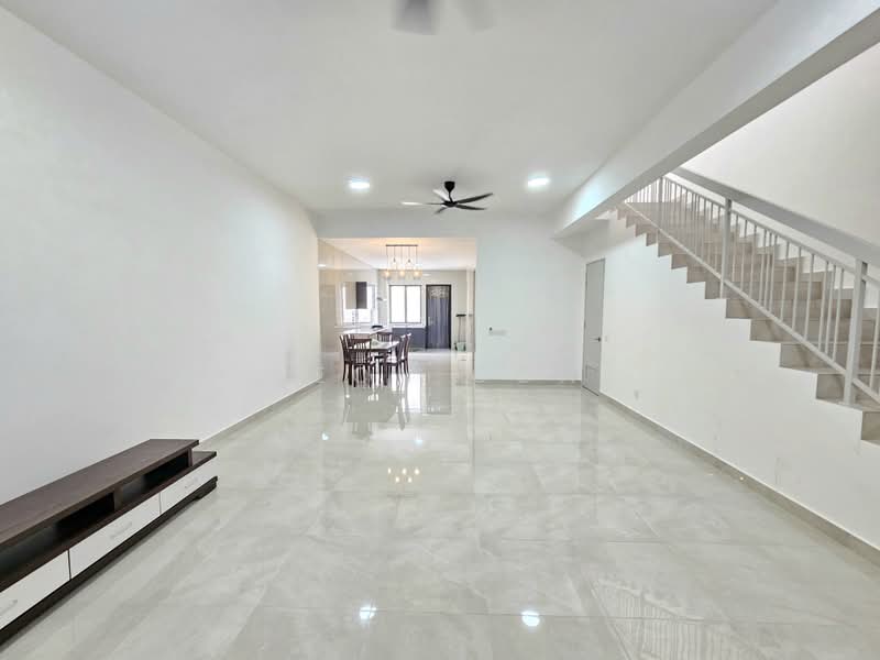 2-storey Terraced House for Rent in Bandar Rimbayu (Telok Panglima Garang) - Leon Goh - Living Room - PropertyGuru.com.my