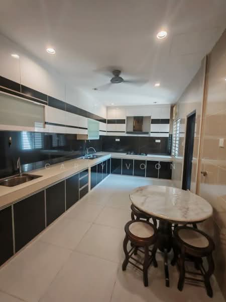 Rumah Teres 2 Tingkat untuk Dijual di Taman Kempas Indah (Tebrau) - Carly Voon - Kitchen - PropertyGuru.com.my