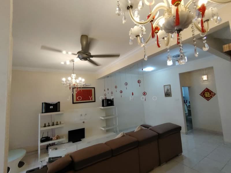 2-storey Terraced House for Rent in Bandar Puteri Puchong (Puchong) - Joyce Hoo - Living Room - PropertyGuru.com.my