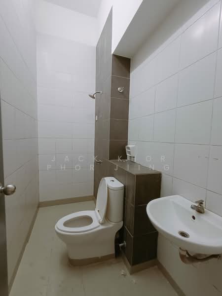 2-storey Terraced House for Rent in Setia Alam (Selangor) - Jack Khor Phor Jiing - Bathroom - PropertyGuru.com.my