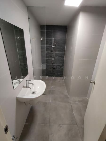 Service Residence for Rent at Pearl Suria - Jeffrey Hoon - Bathroom - PropertyGuru.com.my
