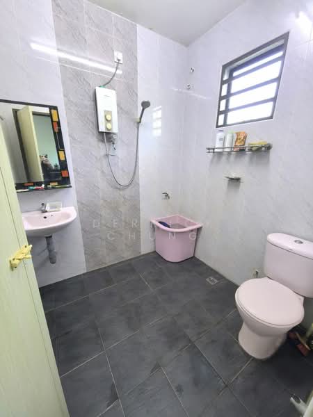 Rumah Teres 1 Tingkat untuk Dijual di Taman Canning (Ipoh) - Derrick Chung - Bathroom - PropertyGuru.com.my