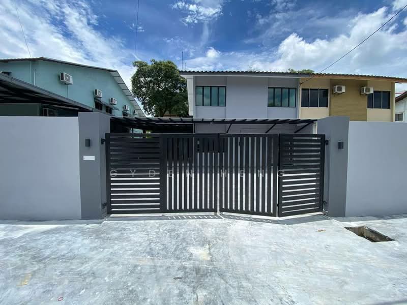 Rumah Berkembar untuk Dijual di Taman Majidee (Johor Bahru) - Gyden Heng - Exterior - PropertyGuru.com.my