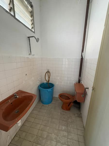 2-storey Terraced House for Sale in Kapar (Selangor) - Jack Khor Phor Jiing - Bathroom - PropertyGuru.com.my