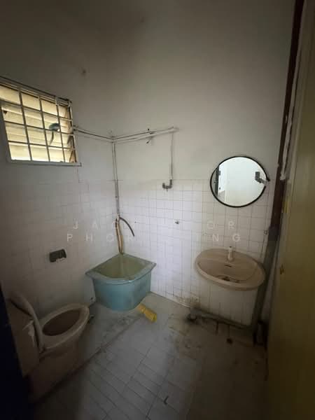 2-storey Terraced House for Sale in Kapar (Selangor) - Jack Khor Phor Jiing - Bathroom - PropertyGuru.com.my