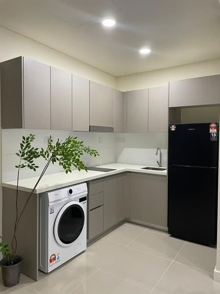 Servis Apartment untuk Disewa di 8th & Stellar - Elyn Soo - Kitchen - PropertyGuru.com.my
