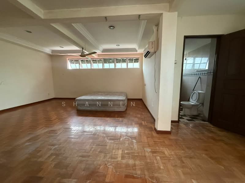 Bungalow for Sale in Kampung Mohd Amin (Johor Bahru) - Shannen Lee - Bedroom - PropertyGuru.com.my