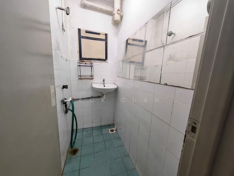 Flat for Rent at Flora Damansara Flat - Jack Chan - Bathroom - PropertyGuru.com.my
