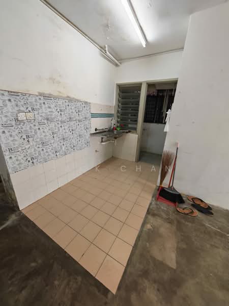 Flat for Rent at Flora Damansara Flat - Jack Chan - Kitchen - PropertyGuru.com.my