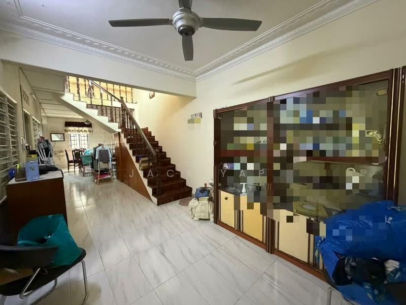 1.5-storey Terraced House for Sale in Kepong (Kuala Lumpur) - Jack Yap - Living Room - PropertyGuru.com.my