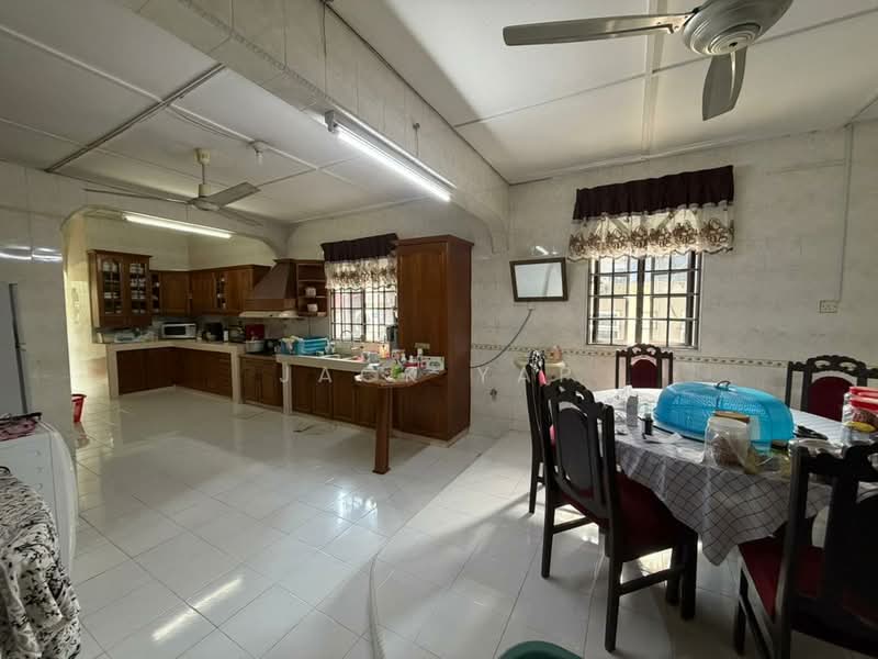 1.5-storey Terraced House for Sale in Kepong (Kuala Lumpur) - Jack Yap - Kitchen - PropertyGuru.com.my