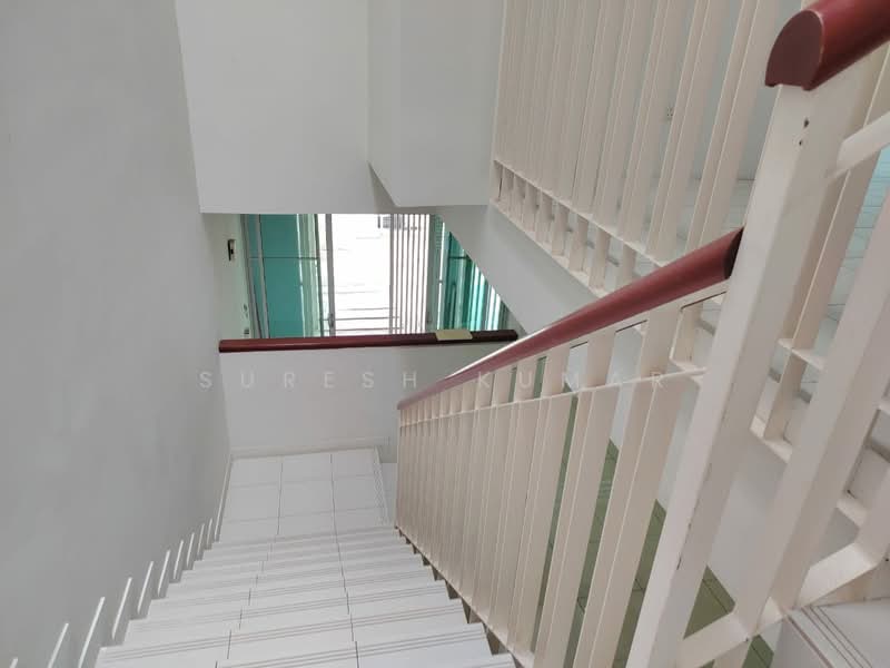 2-storey Terraced House for Sale in Bandar Saujana Putra (Tanjong Duabelas) - Suresh Kumar - Corridor - PropertyGuru.com.my