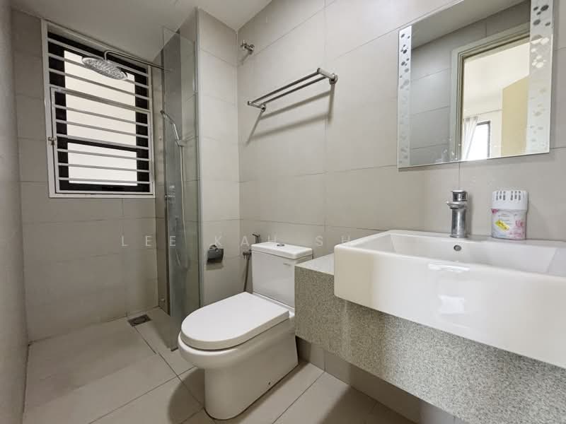 Servis Apartment untuk Disewa di Sfera Residency - Lee Kah Shing - Bathroom - PropertyGuru.com.my