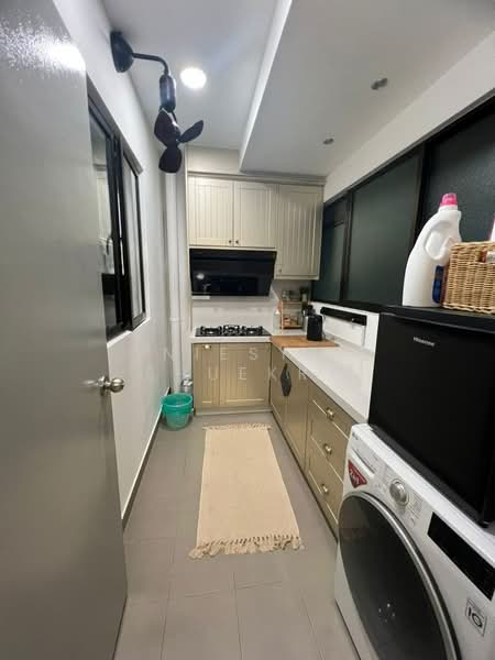 Service Residence for Rent at Avia Plus, Bandar Country Homes - Niesya Shuekry - Kitchen - PropertyGuru.com.my