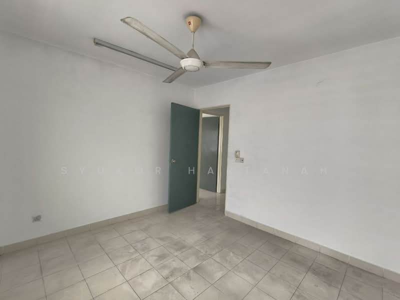 Flat for Sale at Pangsapuri Seroja - Syukor Hartanah - Interior - PropertyGuru.com.my