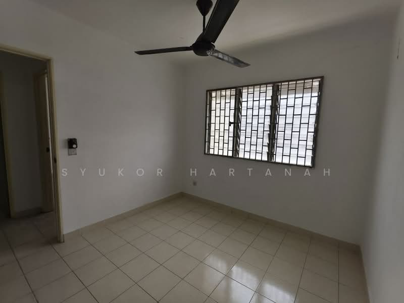 Flat for Sale at Pangsapuri Seroja - Syukor Hartanah - Interior - PropertyGuru.com.my