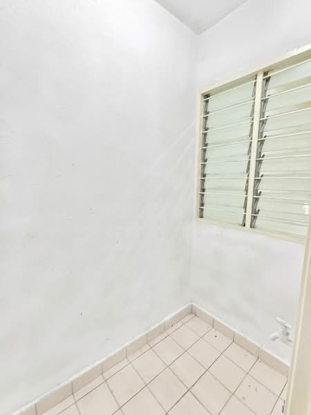 Flat for Sale at Pangsapuri Seroja - Syukor Hartanah - Interior - PropertyGuru.com.my