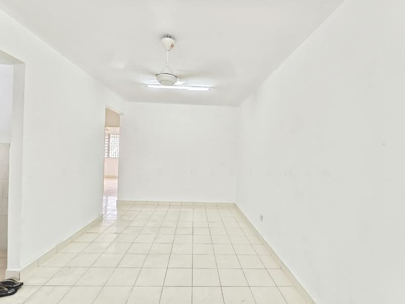 Flat for Sale at Pangsapuri Seroja - Syukor Hartanah - Interior - PropertyGuru.com.my