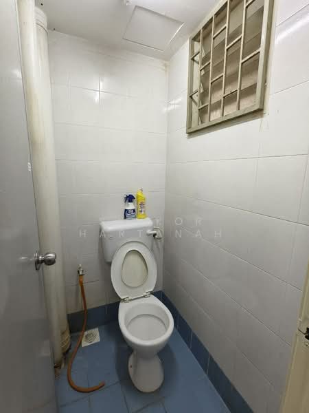 Flat for Sale at Pangsapuri Seroja - Syukor Hartanah - Bathroom - PropertyGuru.com.my