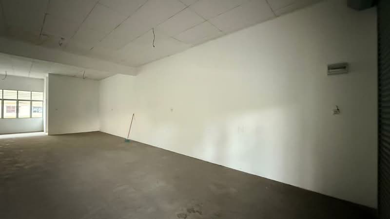 Shop for Rent in Usj 16 (Subang Jaya) - Zeyang Ng - Interior - PropertyGuru.com.my