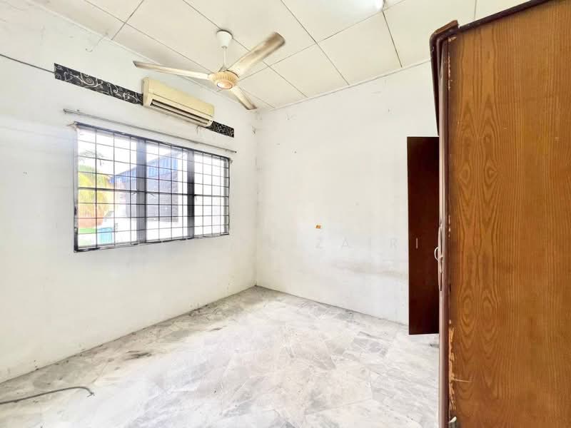 Terraced House for Sale in Bandar Mahkota Banting (Tanjong Duabelas) - Tengku Zairi - PropertyGuru.com.my