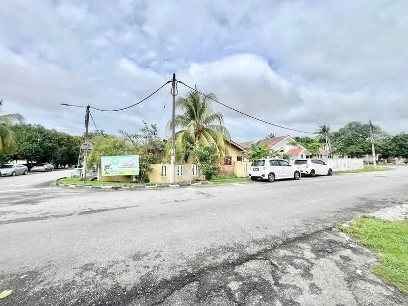 Terraced House for Sale in Bandar Mahkota Banting (Tanjong Duabelas) - Tengku Zairi - PropertyGuru.com.my