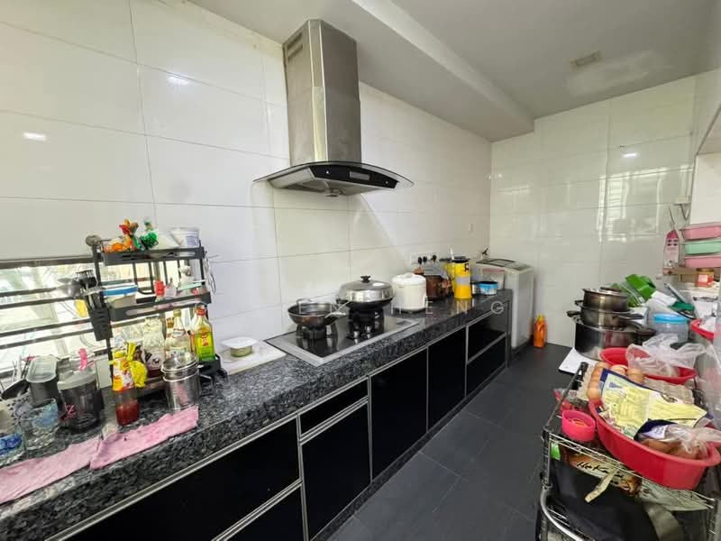 Cluster House for Sale in Taman Austin Heights (Tebrau) - Gyden Heng - Kitchen - PropertyGuru.com.my