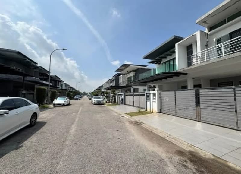 Cluster House for Sale in Taman Austin Heights (Tebrau) - Gyden Heng - Exterior - PropertyGuru.com.my