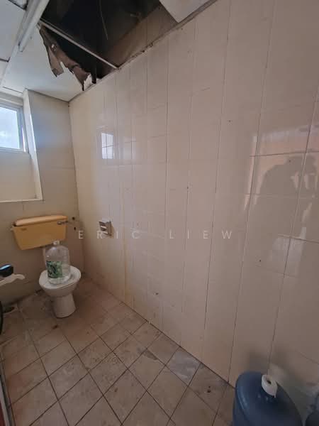 Shop for Rent in Bandar Sri Permaisuri (Cheras) - Eric Liew - Bathroom - PropertyGuru.com.my