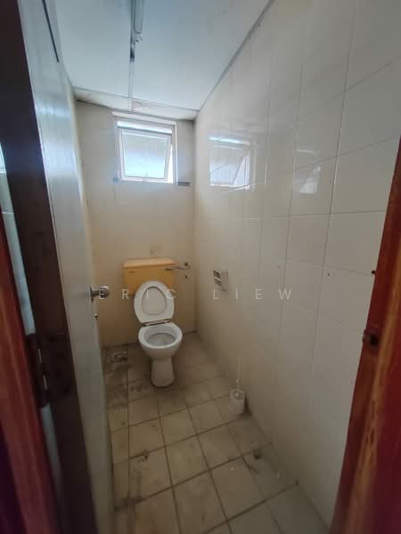 Shop for Rent in Bandar Sri Permaisuri (Cheras) - Eric Liew - Bathroom - PropertyGuru.com.my
